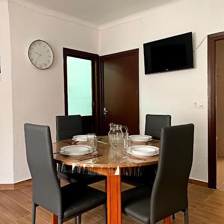 Una Llar Amb Vista A L'Ampolla Εξωτερικό φωτογραφία